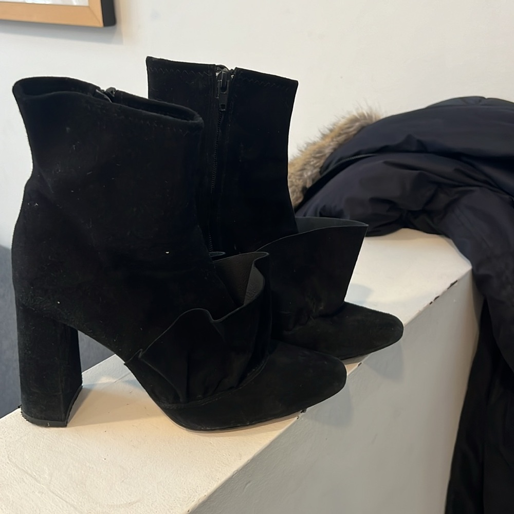 Zara Ruffle Boots - Picture 3 of 5